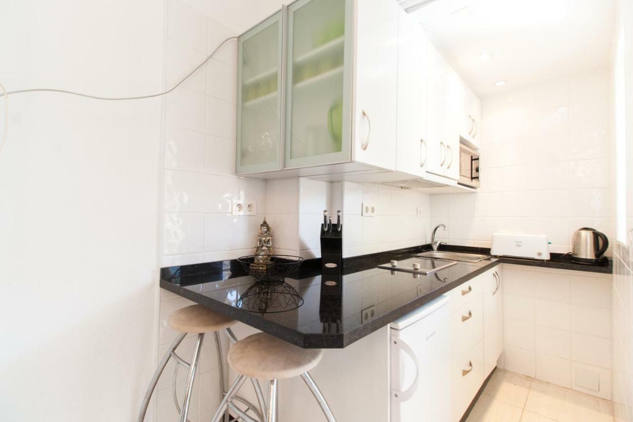 Hotel Apartamento Pyr Fuengirola Private Sunny Pool Side 외부 사진